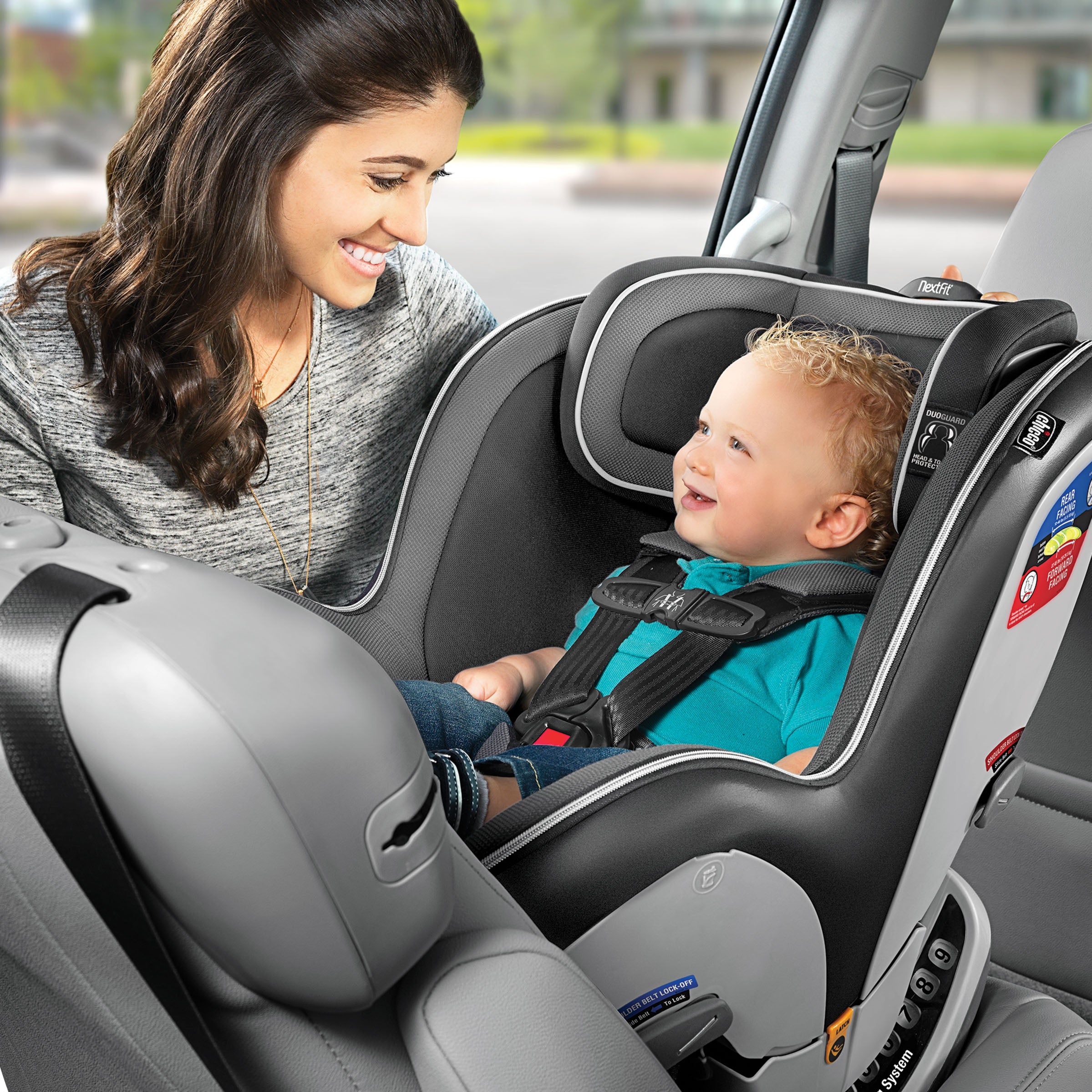 Chicco NextFit Zip Convertible Car Seat