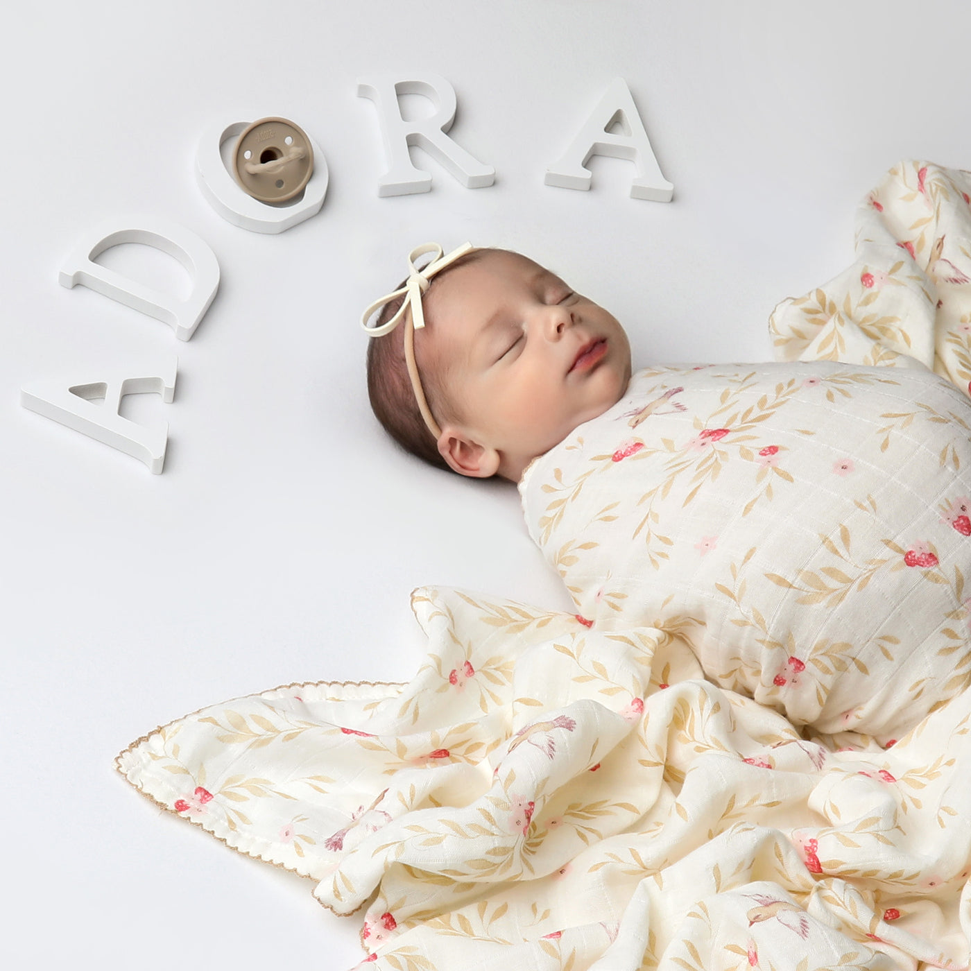 Adora Organic Cotton Muslin Swaddle + Cloth Set