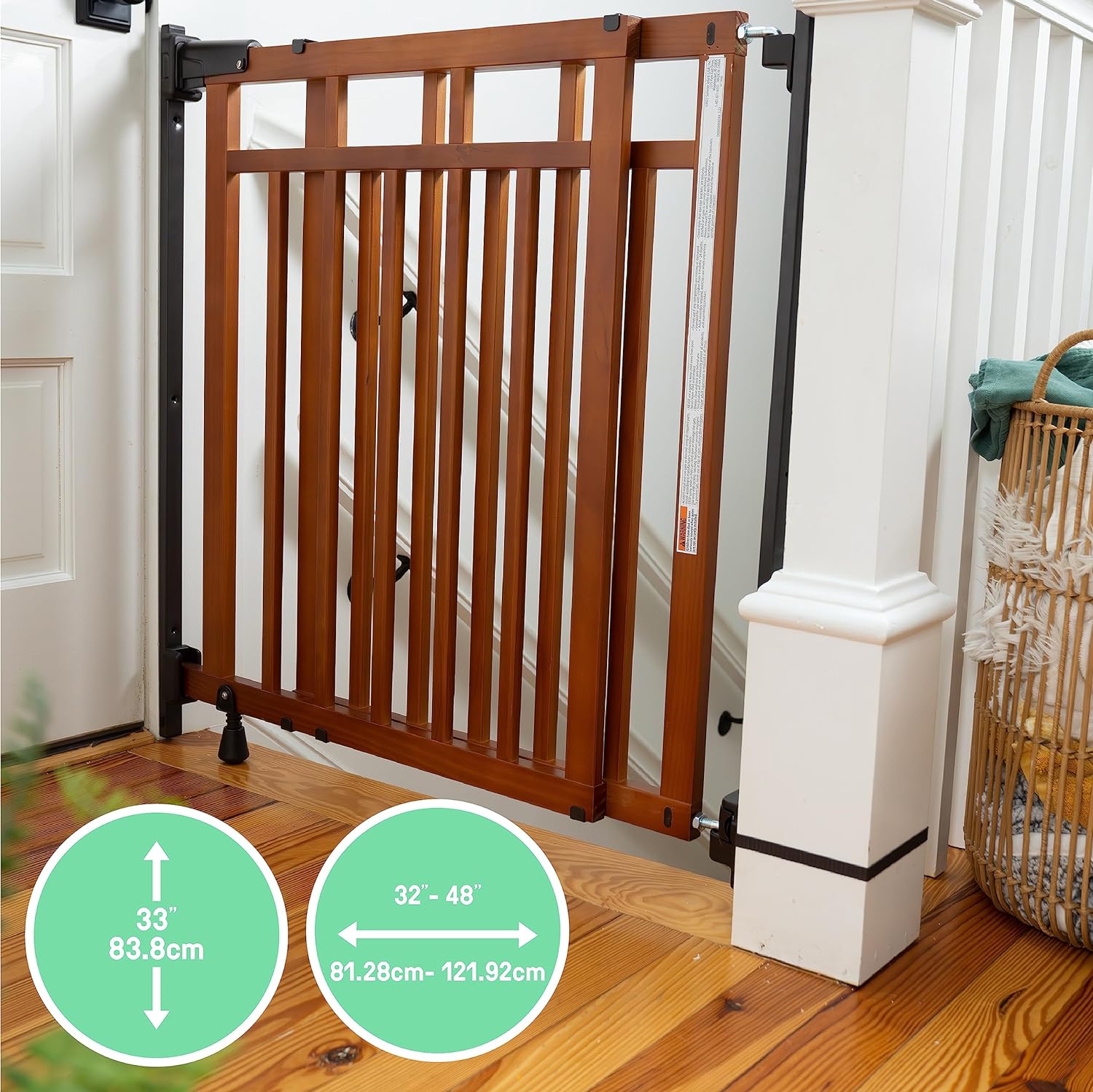 Summer Infant Wood Banister & Stair Safety Baby Gate