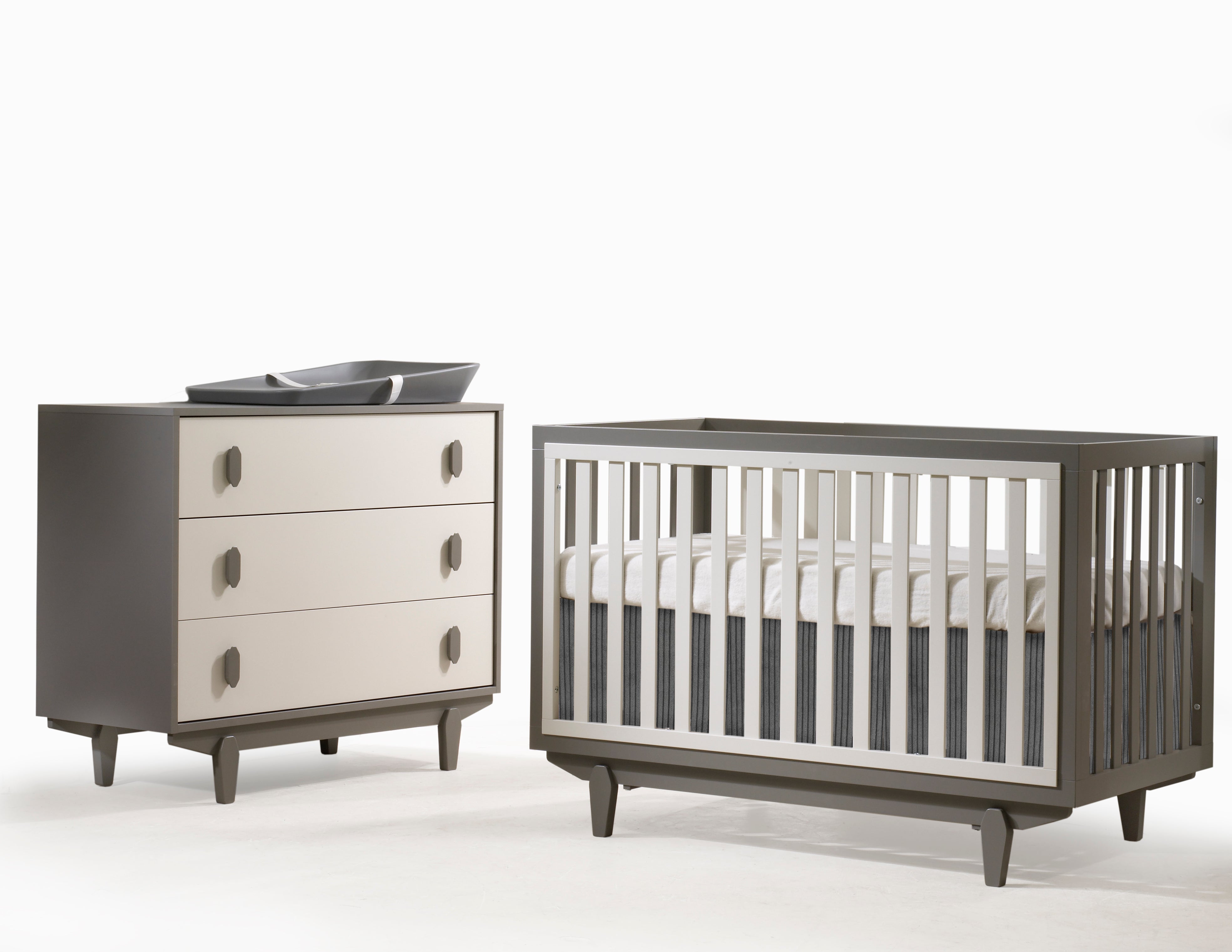 Tulip Tate Classic Convertible Crib & 3 Drawer Dresser Set