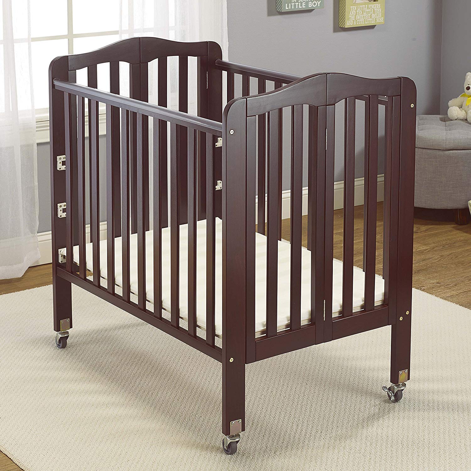 Big Oshi Angela (Curved) 3 Level Portable Crib + Free 3" Mattress - Mega Babies